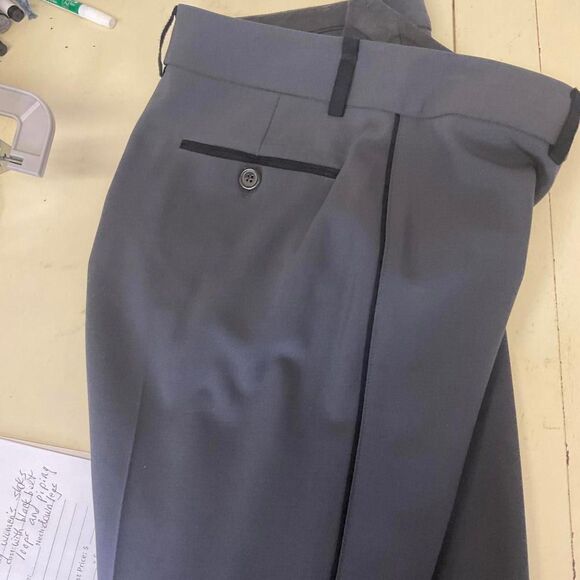 Elie Tahari Women's Size 2 Charcoal Grey Black Wool Blend Pleated Dress Pants - Picture 12 of 13